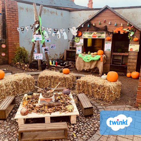 😮😍 How amazing this is outdoor pumpkin patch set up by the very talented Clockwork Childcare?! The effort and creativity here is incredible, we bet the children had a fab time collecting their pumpkins! 🎃 Create your own outdoor pumpkin patch with our ready-made display pack - click to download from the Twinkl website. #pumpkinpatch #pumpkin #outdoorlearning #teachingresources #teaching #twinkl #twinklresources #halloween #autumn #classroomideas #eyfs #earlyyears #teachers #outdoorarea Pumpkin Patch Role Play Eyfs, Autumn Role Play Area, Outdoor Role Play Eyfs, Harvest Festival Ideas Eyfs, Pumpkin Patch Dramatic Play, Pumpkin Patch Ideas, Preschool Pumpkins, Montessori Outdoor, Pumpkin Patch Activities