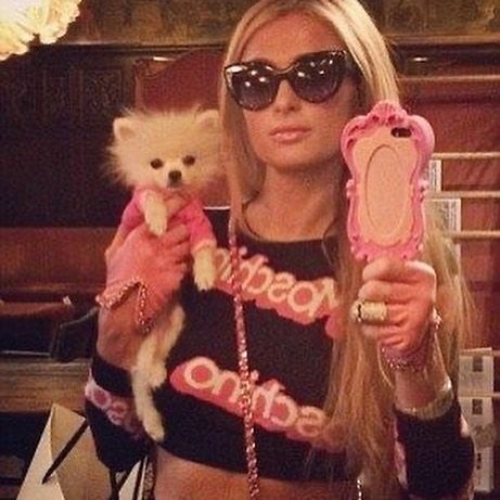 barbi ⭐️ | paris hilton. 💋 | Instagram Rita Ora, Paris Hilton, Fashion Shows, Moschino, The Fashion, Paris, Sunglasses, Celebrities, Beauty