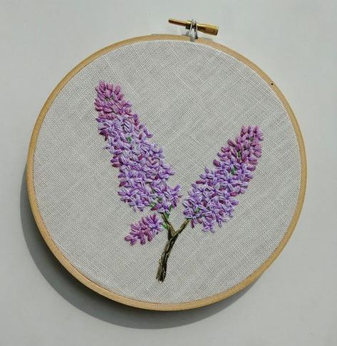 Embroidered Lilacs, Lilac Embroidery, Embroidery Custom, Pattern Sketch, Embroidery Lessons, Diy Embroidery Designs, Hand Embroidered Flowers, Felt Embroidery, Embroidered Art