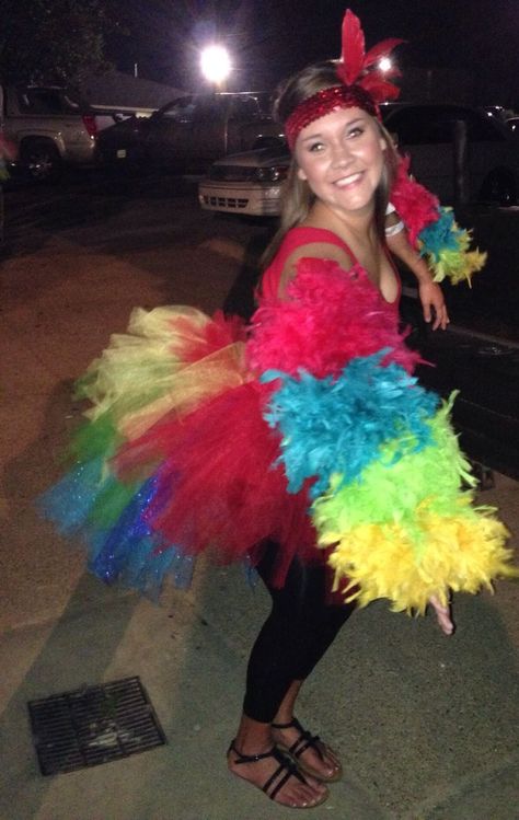 Parrot Halloween Costume Woman, Parrot Costume Diy Women, Diy Parrot Costume, Animal Costumes Diy, Carnaval Outfits, Diy Butterfly Costume, Jungle Costume, Diy Parrot, Costume Homemade