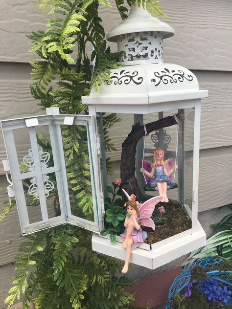 Whimsical Fairy Decor, Lantern Fairy Garden, Fairy Lanterns Diy, Fairy Garden Lantern, Magical Fairy Garden, Fairy Garden Pots, Garden Lantern, Fairy Tree Houses, Fairy Garden Ideas