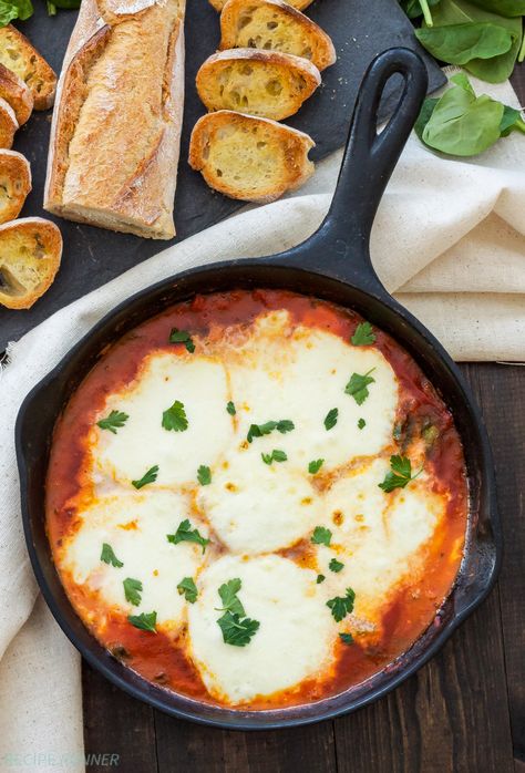 Fresh Mozzarella Recipe Appetizers, Marinara Dip, Fresh Mozzarella Recipe, Mozzarella Appetizers, Baked Mozzarella, Recipes With Mozzarella Cheese, Cheese Recipes Appetizers, Dip Dip, Awesome Appetizers