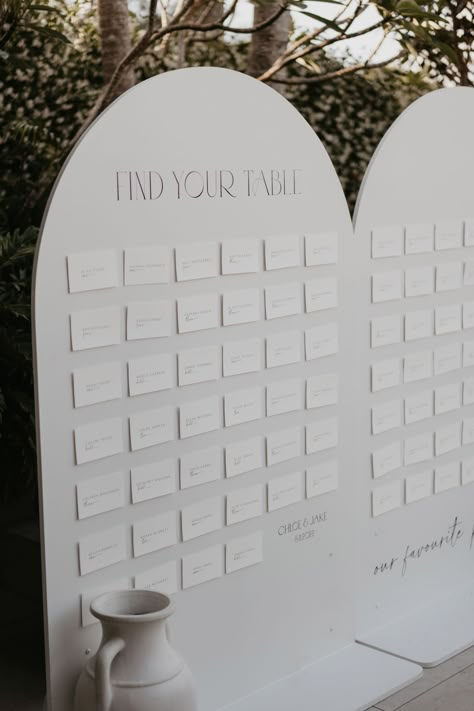 Wedding Chart, Seating Sign Wedding, Curved Seating, Tree Restaurant, Seating Sign, Byron Bay Weddings, 2025 Wedding, Sedona Wedding, Australia Wedding