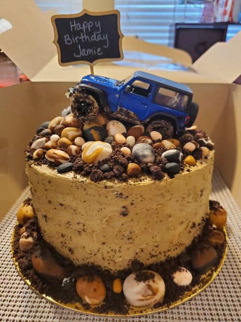 Jeep Birthday Cake For Men, Off Roading Cake Ideas, 4wd Cake Ideas, Jeep Cakes For Boys, Jeep Cake Ideas Birthdays, 44th Birthday Cakes For Men, Jeep Cakes For Men, Jeep Party Ideas, 4wd Cake