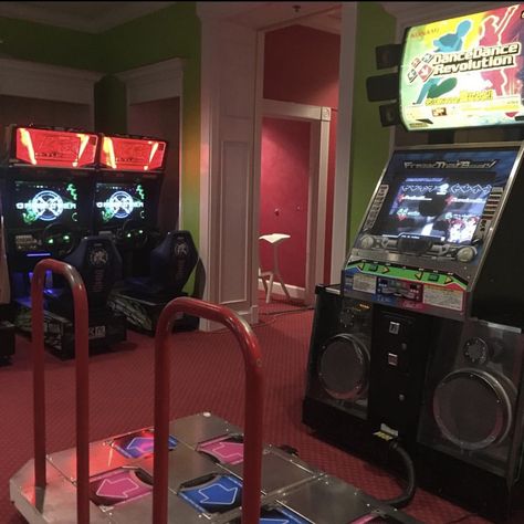 Ddr machine at an old arcade like 5 years ago 2000s Arcade Aesthetic, Old Arcade Games, Old Arcade Aesthetic, Ddr Machine, 2000s Arcade, Y2k Arcade, Haunted Arcade, Arcade Interior, Abandoned Arcade