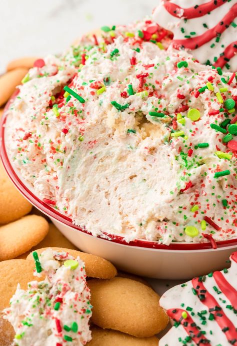 Christmas Tree Cake Dip, Tree Cake Dip, Christmas Tree Dip, Cake Dip Recipe, Little Debbie Snack Cakes, Sweet Dip, Little Debbie Christmas Tree, Christmas Dip, Dessert Dip Recipes