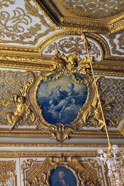 Versailles interiors Versailles Interior, Architecture Baroque, Chateau Versailles, Ceiling Detail, Palace Of Versailles, Chateau France, Baroque Architecture, Wow Art, Beautiful Architecture