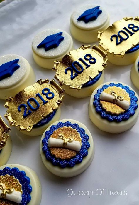 Graduation Theme Custom Dipped Cookies Pirate Scroll, Graduation Cake Pops, Graduation Party Desserts, Graduation Treats, Graduation Desserts, Graduation Party High, Cupcakes Ideas, Graduation Candy, Graduation Party Planning