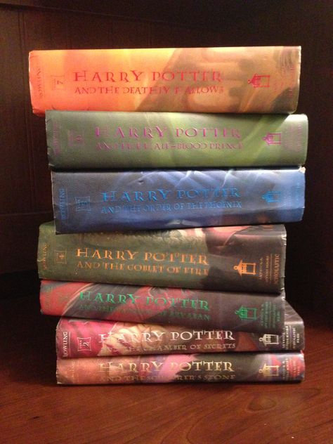 Harry Potter books! Phoenix Harry Potter, Harry Potter Book Covers, The Cursed Child, Half Blood Prince, Potter Aesthetic, Rowling Harry Potter, Fav Books, Chamber Of Secrets, J K Rowling