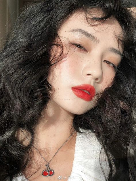 Cola Lips, Cherry Girl, Red Lips Makeup Look, Latest Makeup Trends, Red Lip Makeup, Beauty Tips For Glowing Skin, Cherry Cola, Uzzlang Girl, Oc Ideas