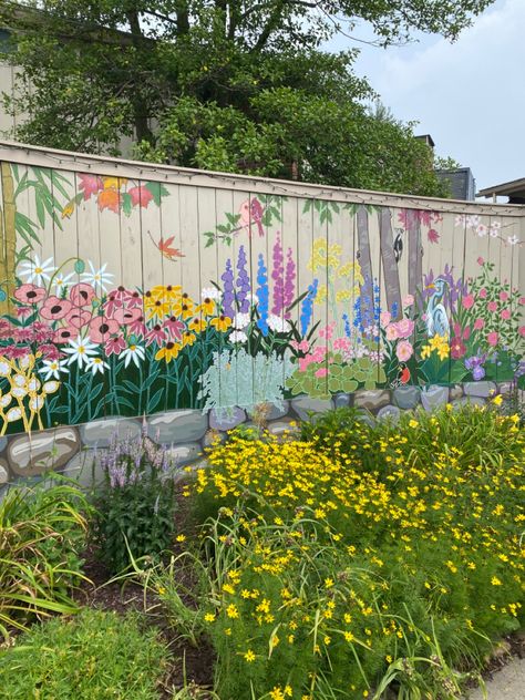 Garden Wall Art Painting, Graden Idea Decor Home, Painting Fences Ideas Backyards, Paint Fence Ideas Backyards, Garage Murals, Backyard Mural, Painted Fences, Wall Murals Painted Diy, Farm Mural