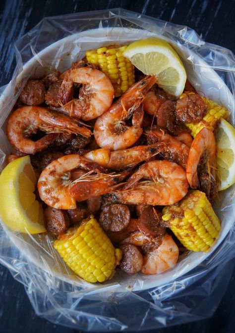 Boiling Crab Shrimp Recipe, Southern Seasonings, Seafood Bucket, Crab And Shrimp Recipe, Boiling Crab, Seafood Broil, Crab Legs Recipe, Seafood Boil Party, Cajun Seafood