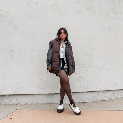 Dr. Martens USA on Instagram: “The every season pair. @ngowithit styles our 1461 Quad platform with the perfect transitional outfit. Which pair of Docs are your go-to?” 1461 Quad Dr Martens Outfit, Chunky Boot Outfits, Doc Martens Outfit Ideas, Chunky Boot Outfit, Martens Outfit, Dr Martens Outfit, Boot Outfits, Doc Martens Outfit, Oversized Turtleneck Sweater