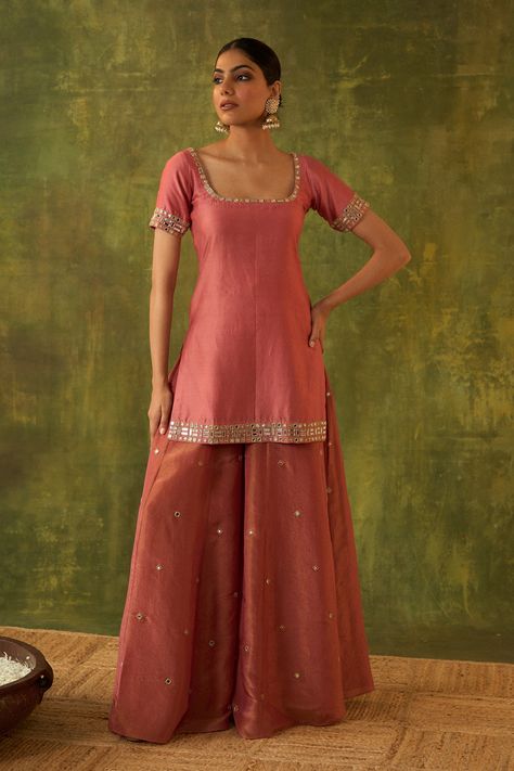 Buy Pink Kurta Pure Chanderi Hand Embroidered Zardosi Square Chitra Sharara Set For Women by Bhawna Sethi Online at Aza Fashions. Chanderi Kurta Designs Embroidery, Kurta Set Ideas, Square Neck Designs For Kurtis, Trendy Ethnic Outfits For Women, Chanderi Kurta Designs, Onion Pink, Indian Dresses For Women, Kurta Sharara Set, Pink Kurta