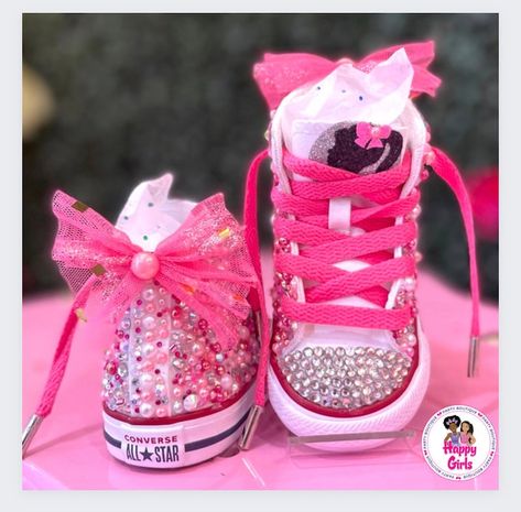 Converse Party, Bedazzled Converse, Bedazzled Shoes Diy, Bedazzled Shoes, Bling Converse, Baby Daisy, Converse Pink, Shoes Hack, Custom Bling