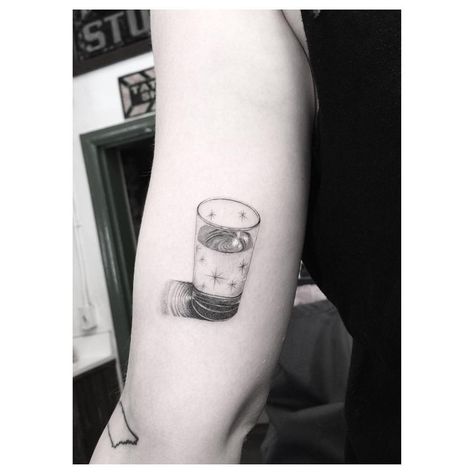 Who doesn't love a glass of nice cold water #halfneedle #hotday Hideable Tattoos, Canvas Body Art, Inner Arm Tattoos For Women, Woo Tattoo, Thumbprint Tattoo, Reflection Tattoo, Geometric Arrow Tattoo, Glass Tattoo, Inner Arm Tattoos