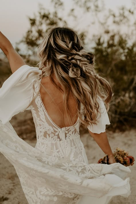 California Desert Wedding, Dreamers And Lovers, Lace Top Wedding, Elopement California, Desert Theme, Wedding Desert, Desert Boho, Joshua Tree Wedding, Lover Dress