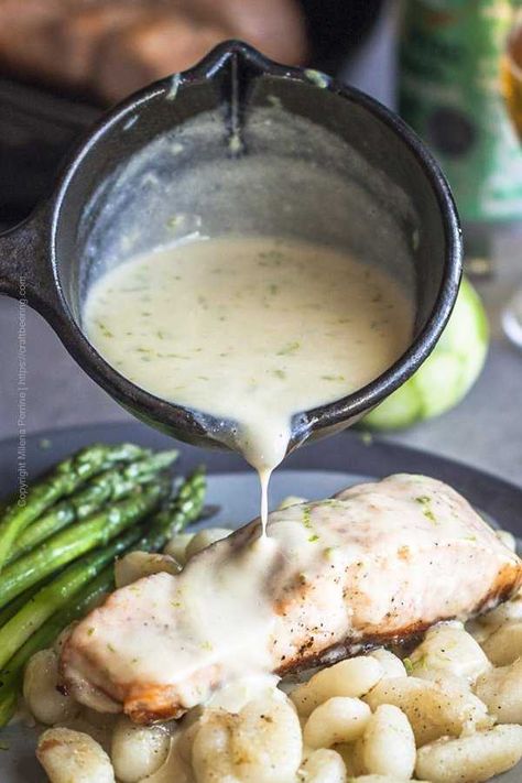 White Sauce For Fish, Glaze For Salmon, Salmon Sauce Recipes, Salmon Sauce, White Sauce Recipe, Seared Salmon Recipes, Sauce For Salmon, White Sauce Recipes, Salmon Fillet