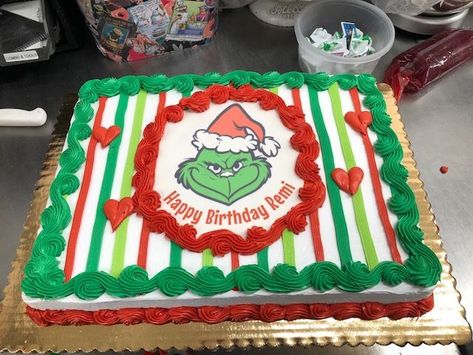 Grinch theme party Wilton Decorating Tips, Christmas Birthday Cake, Grinch Cake, Grinch Christmas, Sheet Cake, Christmas Cake, Rice Paper, Cake Cookies, Decorating Tips