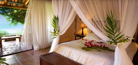 The Top Beach Hotels In Vilanculos, Mozambique Vilanculos Mozambique, Honeymoon Bed, Honeymoon Bedroom, Honeymoon Rooms, Tropical Luxury, Honeymoon Suite, Honeymoon Hotels, Best Honeymoon, Deco Originale