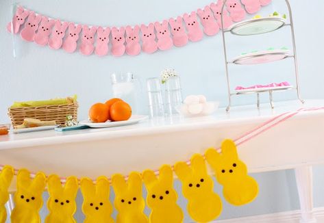 PEEPS Bunny Bunting – MADE EVERYDAY Diy Peeps, Hanging With My Peeps, Bunny Bunting, Fun Easter Decorations, Bunting Tutorial, Marshmallow Peeps, Easter Craft Decorations, Felt Bunny, Easter Projects