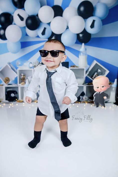 Boss Baby Photoshoot, Boss Birthday, Baby Boss, Baby Themes, Boss Baby, Baby Photoshoot, Baby Birthday, Balloon Decorations, Baby Pictures