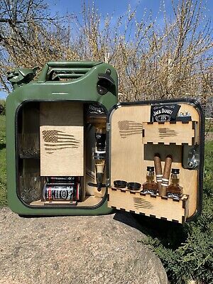 jerry can bar /mini bar/ camping / drinks carrier / stag / man cave army | eBay Drink Cabinet, Jerry Can Mini Bar, Camping Drinks, Jack Daniels Bottle, Drink Carrier, Bar Display, Personalized Whiskey, Jack Jack, Whiskey Bar