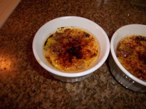 Apple Spice Creme Brulee Creme Brulee Recept, Pine Nuts Pasta, Cream Brulee, Brulee Recipe, Creme Brulee Recipe, Creme Brûlée, Apple Spice, Ww Desserts, Diet Desserts