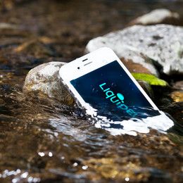 This could be cool, but I'm not sure I buy it. Waterproofing smartphones. HZO in China says it works, I'm not so sure. Virtual Reality Technology, Waterproof Phone, Energy Technology, Cool Tech, Cool Technology, Galaxy S3, Wet Weather, Electronics Gadgets, Blackberry Phone