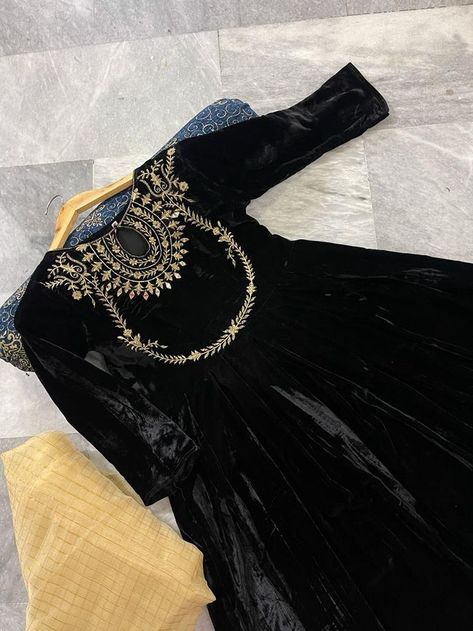 Velvet Frock Design, Pakistan Dress, Red Bridal Dress, Black Bangle, Velvet Dress Designs, Hand Embroidery Dress, Camellia Oil, Pakistani Fancy Dresses, Pakistani Dresses Casual