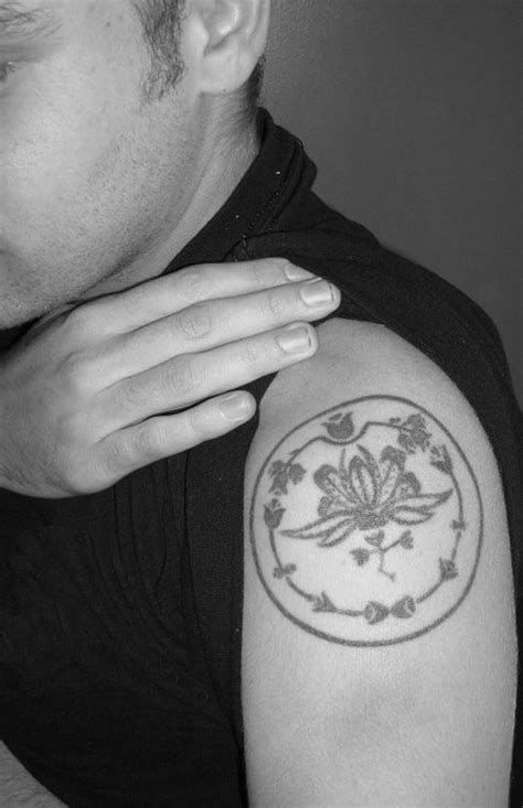 Tribal Tattoos Are Symbols Inked From Different Tribal Maine Tattoo, Usmc Tattoo, Tribe Tattoo, In Loving Memory Tattoos, Indian Tattoos, Paul Lahote, Residential School, Peacock Tattoo, Tattoo Pics