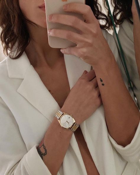 Jasmin Kessler on Instagram: “Happy to be a @rosefield ambassador and in love with the Ace Silver Gold Duotone watch! ✨II Feel free to use my giftcode „ jasminkessler“…” Rolex Watches Women, Hand Watch, Buy Watches, Women's Watches, Watches Women Fashion, Gold Case, Watches Jewelry, Silver Rose Gold, Gold Watch