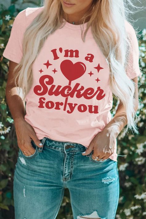 US$ 6.41 Drop-shipping Pink Im a Sucker for you Valentines Slogan Graphic Tee for Women Slogan Graphic Tee, Casual Bottoms, Pink Valentines, Drop Shipping, Graphic Tees Women, Girls Night Out, Casual Wardrobe, Girls Night, Neck Designs