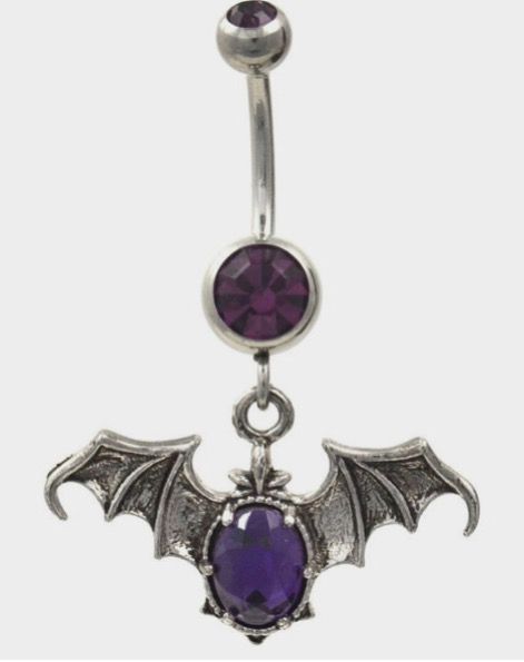 Belly Button Piercing Unique, Bat Belly Button Piercing, Purple Piercings, Unique Belly Rings, Piercings Ideas, Bellybutton Piercings, Belly Button Piercing Jewelry, Belly Piercing Jewelry, Bats Halloween