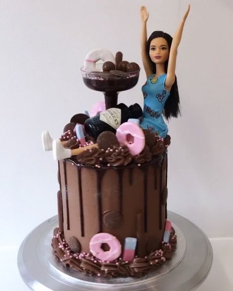 Chocolate Barbie Cake, Drunk Barbie Cake, Birthday Chocolate Cake, Birthday Chocolate, Fiesta Theme, Birthday Chocolates, Barbie Cake, Chocolate Icing, Doll Cake