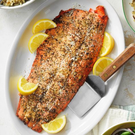 Grilled Salmon Fillet, Grill Salmon, Recipes Grill, Salmon Fillet Recipes, Fish Meals, Bbq Fish, Tv Recipes, Gourmet Grilling, Salmon Spices