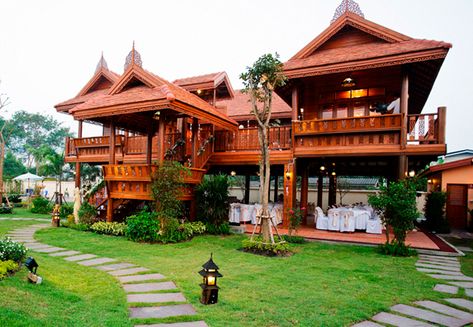 The perfect venue for Thai traditional wedding ceremony #TraditionalDecorSouthern Restaurant Plan Design, Thai House Design, Thailand Living, Traditional Decor Southern, Small Cottage Designs, Relax House, Asian House, Beautiful Small Homes, Khmer Art