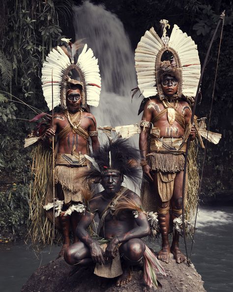 Peoples & Place - JIMMY NELSON Tribes Of The World, Jimmy Nelson, Southern Highlands, Indigenous Culture, New Guinea, World Cultures, People Of The World, Papua New Guinea, People Around The World