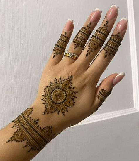 #Mandala_Mehndi_Design #Henna_Crown #Old_Human #Elegant_HennaPin on Henna Designs | Mehndi designs for hands, Mehndi designs for fingers, Back hand mehndi designs Henna Crown, Elegant Henna, Crown Tattoos, Short Mehndi Design, Floral Henna Designs, Easy Henna, Modern Henna Designs, Latest Henna Designs, Very Simple Mehndi Designs