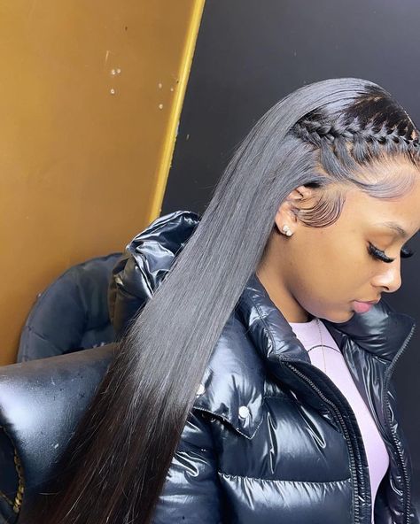 Hairriloves™ on Instagram: “This frontal is perfectly laid by @hairstylesby_nayy 😍| thoughts? SLAY OR NAY?! Follow @hairriloves @hairriloves @hairriloves for more…” Wig With Two Braids On The Side, Frontal Wig Hairstyles, Frontal Hairstyles, Slick Hairstyles, Hair Ponytail Styles, Hair Laid, Dope Hairstyles, Front Lace Wigs Human Hair, Baddie Hairstyles