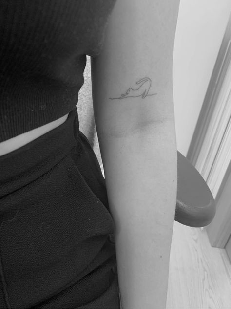 Cat Tattoo, very minimalistic, fine line, made in vienna Cat Fine Line Tattoo, Fine Line Cat Tattoo, Siamese Cat Tattoos, Tattoo Fine Line, Discreet Tattoos, Rib Tattoo, Fine Line Tattoos, Line Tattoos, Fine Line