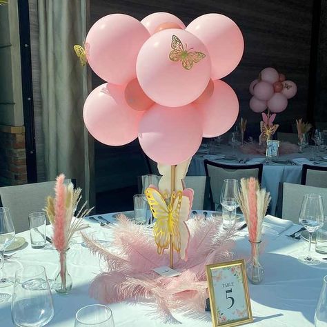 Butterfly Balloon Table Centerpieces, Butterfly First Birthday Centerpieces, Butterfly Centrepiece Ideas, Butterfly Table Centerpieces Baby Shower, Pink Butterfly Baby Shower Centerpieces, Butterfly Theme Table Centerpiece, Butterfly Birthday Party Centerpieces, Butterfly Vase Centerpieces, Butterfly Theme Centerpieces Decoration