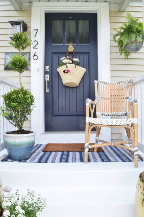 Front Porch Ideas for Summer and Designing the Outdoors Farmhouse Fall Porch Decor, Veranda Design, Blue Front Door, Farmhouse Front Door, Building A Porch, Cape House, Farmhouse Front, Front Door Colors, House With Porch