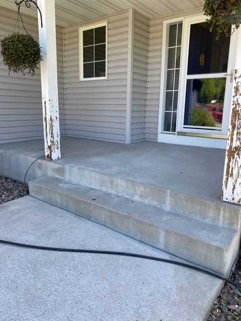 13+ Fascinating Concrete Front Steps Makeover Ideas for Curb Appeal Booster – JimenezPhoto Concrete Stoop Ideas, Concrete Front Porch Ideas, Front Steps Makeover, Steps Makeover, Stained Concrete Porch, Concrete Front Steps, Front Porch Stairs, Cement Steps, Concrete Front Porch