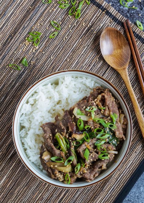 Bulgogi Dupbap (Korean Soy Garlic Beef over Rice) (1 of 3) Greek Diet, Garlic Beef, Wooden Chopsticks, Bulgogi Beef, Bbq Beef, Bulgogi, Korean Bbq, Rice Bowl, Greek Recipes