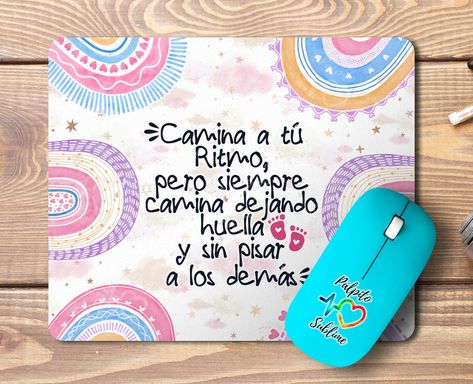 Regalos Personalizados Mousepad Personalizado, Sublimacion Ideas, Cameo Projects, Nature Inspired Design, Mouse Pad Design, Mouse Pads, Working Area, Rug Design, Mouse Pad