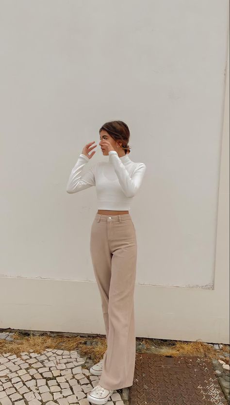 Beige Denim Pants Outfit, Winter Clothing Ideas, Aesthetic Pants, Outfit Europe, Denim Pants Outfit, Uni Outfits, Europe Winter, Outfit Pink, Traditional Indian Outfits