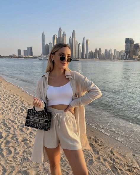 Dubai Outfits For Women Summer, Dubai Outfits For Women, Dubai Outfits, Summer Day Dresses, Europe Outfits, Causual Outfits, Sneakers Outfit, Vacation Outfits, Streetwear Fashion