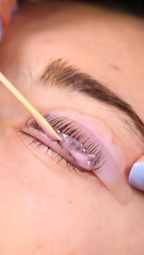 Lash Tint And Lift, Eyelash Lift And Tint, Brow Care, Eyebrow Lift, Lash Tint, Lash Lifting, Perfect Eyelashes, Eyebrow Makeup Tips, Eyelash Extentions