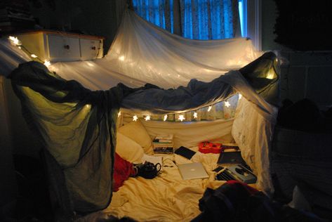 make a fort againnn Indoor Forts, Mommy Ideas, High Jokes, Blanket Fort, Happy Childhood, Puff Puff Pass, Better Mom, Puff Puff, Parenting Ideas